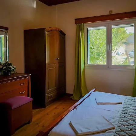 ιonion ζante Retreat - Seaview Lodging